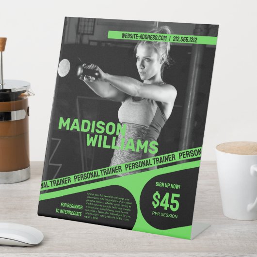 Kleurrijke Felgroene Foto van Persoonlijke Trainer Reclamebord Met Voetstuk (Insitu)