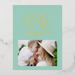 Kleurrijke felle, felle kerstfoto F Folie Feestdagen Briefkaart<br><div class="desc">Kleurrijk,  helder,  echt folie script,  met een noel kerstgeometrische typografie,  fotovakantieontwerp. Rood,  groen,  blauw en roze kleurweg.</div>