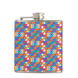 Kleurrijke fles met een levendig geometrisch patro heupfles