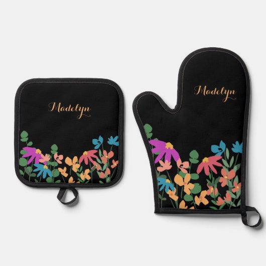 Kleurrijke Floral aangepaste scriptnaam op zwart Ovenwant & Pannenlap Set (Voorkant)