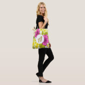 Kleurrijke Floral Print met Monogram Tote Bag (Op model)