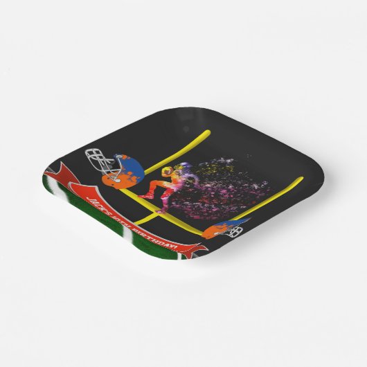 Kleurrijke Football speler Running Birthday Papieren Bordje (Gebogen)