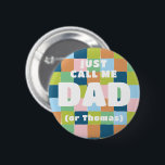 Kleurrijke Fun Checker Block Baby shower Papa Ronde Button 5,7 Cm<br><div class="desc">Deze kleurrijke en genderneutrale knop is een leuke manier om de vader te vieren om op het baby shower van een paar te zijn en de vreugde te delen met familie en vrienden,  zodat iedereen weet wie de trotse papa is en zijn echte naam.</div>