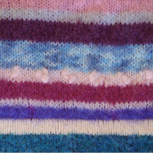 kleurrijke gebreide strepen, uniek  leuk design tweekleurige koffiemok