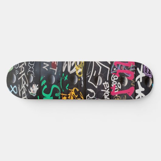 Kleurrijke gekke geschriften persoonlijk skateboard (Horizontaal)