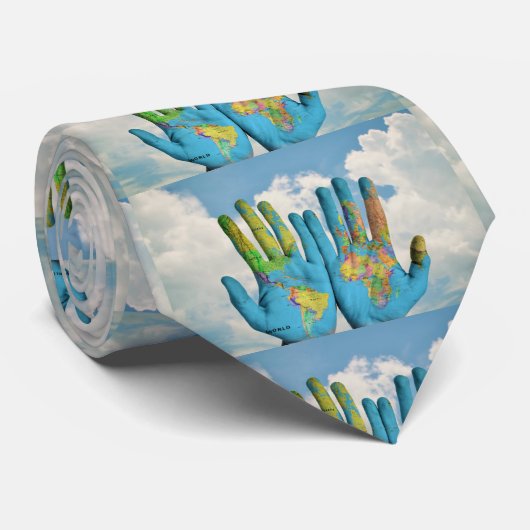 Kleurrijke gekleurde Wereldkaart in handen, kunstf Stropdas (Opgerold)