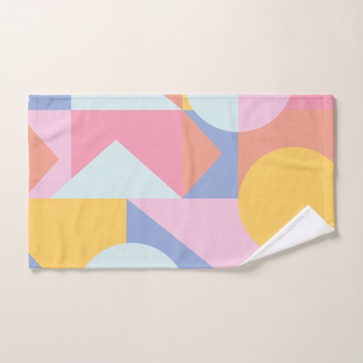 Kleurrijke geometrische vormen in pastroze en blau bad handdoek (Handdoek)