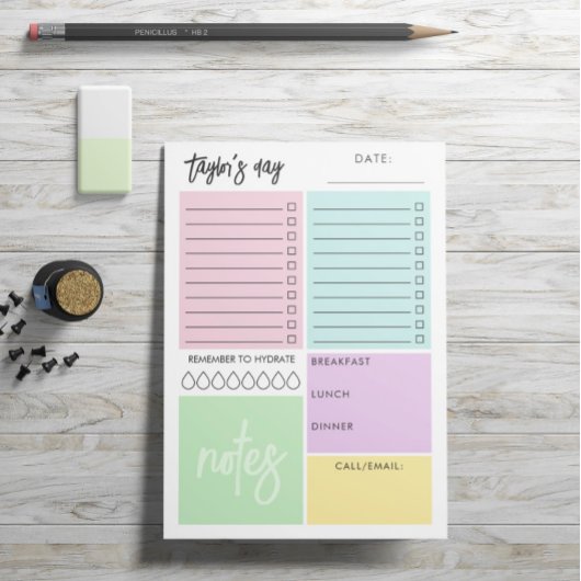 Kleurrijke georganiseerde dag om lijsten te doen m post-it® notes