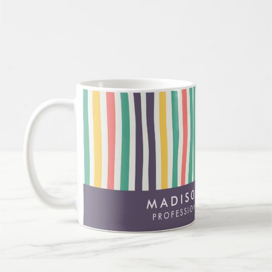 Kleurrijke gestreepte gepersonaliseerde mok (Links)