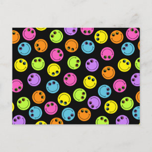 Kleurrijke gezichten op zwart briefkaart