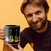 Kleurrijke gitaren op zwart mok