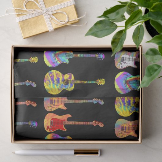 Kleurrijke gitaren op zwart tissuepapier (Geschenk)
