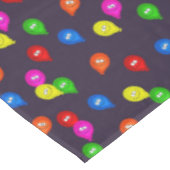 Kleurrijke glimlachende ballonnen zwart tafelkleed (Gekanteld)