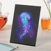 Kleurrijke gloeiende kwal reclamebord met voetstuk (Insitu)