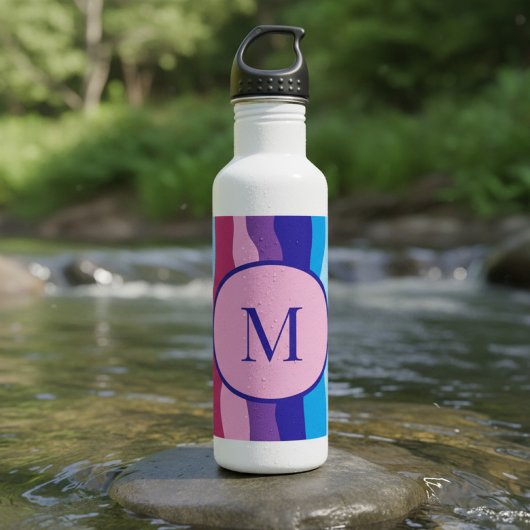 Kleurrijke golven met monogram waterfles