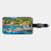Kleurrijke Griekse vissersboten in de haven van Ki Bagagelabel (Achterkant horizontaal)