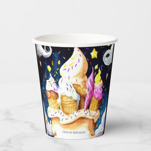 Kleurrijke grillige kegel ijs verjaardag papieren bekers (Voorkant)