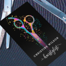 kleurrijke haarschaar op zwarte schaar