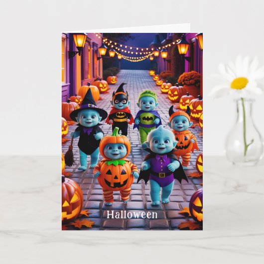 Kleurrijke Halloween Parade met gekostumeerde pers Kaart (Kleine Plant)