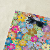 Kleurrijke handdoekjes voor bloemenontwerp strandlaken (In situ)