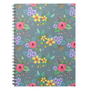 Kleurrijke handgetekende bloemen patroon  ontwerp notitieboek