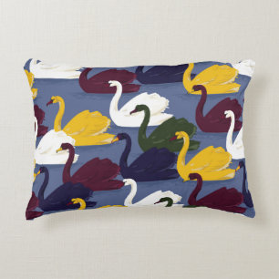 Kleurrijke handgetrokken zwengelvogel in het blauw accent kussen
