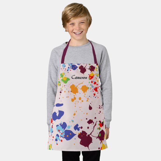 Kleurrijke handpalen van de schilderpartij schort (Gedragen)