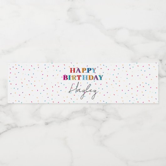 Kleurrijke Happy Birthday Custom Name Confetti Waterfles Etiket (Enkel label)