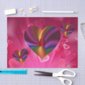 Kleurrijke harten in hartroze tissuepapier (Craft)