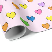 Kleurrijke harten op lichtroze omslagpapier cadeaupapier (Rol Hoek)