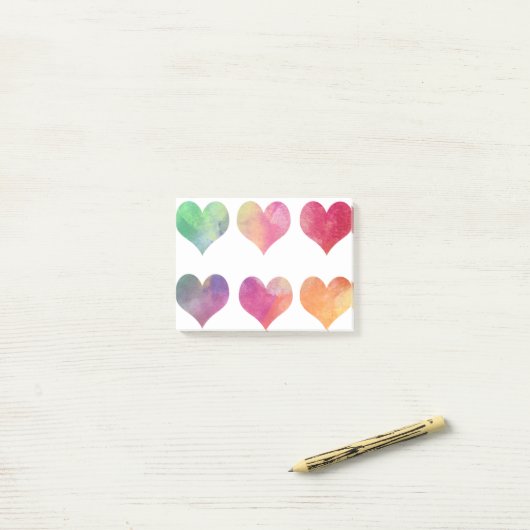 kleurrijke harten post-it® notes (Op bureau)