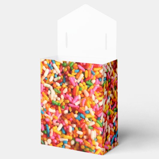 Kleurrijke heldere regenboogsprinkles bedankdoosjes (Geopend)