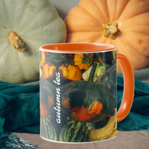 Kleurrijke herfst squash en pompoenen mok