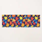 Kleurrijke herfstbladeren op donkerblauwe achtergr yogamat (Voorkant (horizontaal))