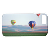 Kleurrijke heteluchtballonnen drijven over tarwe Case-Mate iPhone case (Achterkant (Horizontaal))