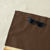 Kleurrijke horizontale retro stijllijnen strandlaken (In situ)