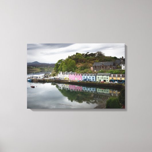 Kleurrijke huizen in Portree, Skye Canvas Afdruk (Voorkant)