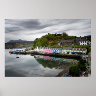 Kleurrijke huizen in Portree, Skye Poster