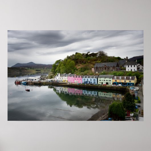 Kleurrijke huizen in Portree, Skye Poster (Voorkant)