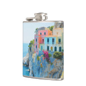 Kleurrijke huizen op een klif bij het zee heupfles (Links)