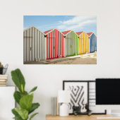 Kleurrijke hutten op strand poster (Thuiskantoor)
