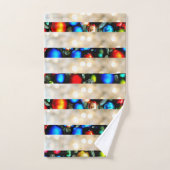 Kleurrijke kerstballen en witte lichtstrepen bad handdoek (Handdoek)