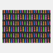 Kleurrijke kerstbomen op zwart inpakpapier vel (Voorkant 2)