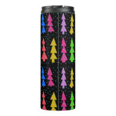 Kleurrijke kerstbomen op zwart thermosbeker (Achterkant)