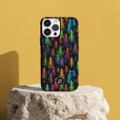 Kleurrijke kerstboom gloeit in donker bos Case-Mate iPhone case