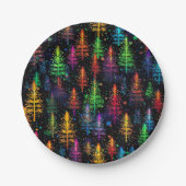 Kleurrijke kerstboom gloeit in donker bos papieren bordje (Voorkant)