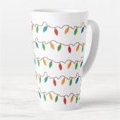 Kleurrijke kerstreeks van lichten latte mok (Rechterhoek)