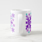 Kleurrijke kerstsnowflake Jumbo Cup Grote Koffiekop (Achterkant)
