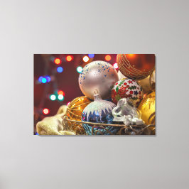 Kleurrijke Kerstversiering in Mand Canvas Afdruk