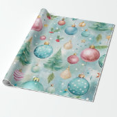 Kleurrijke kerstversieringen en bomen cadeaupapier (Uitgerold)